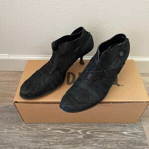 CYDWOQ Heeled Bootie